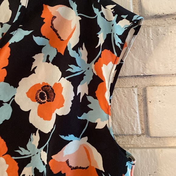 Talbots floral cap sleeve blouse - Picture 4 of 6